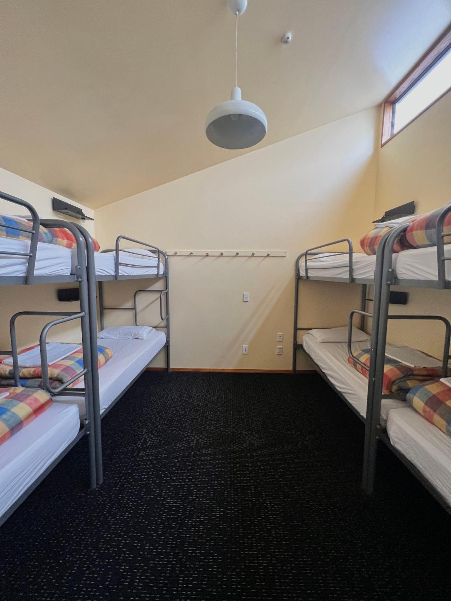 On Top Backpackers Dunedin Eksteriør bilde
