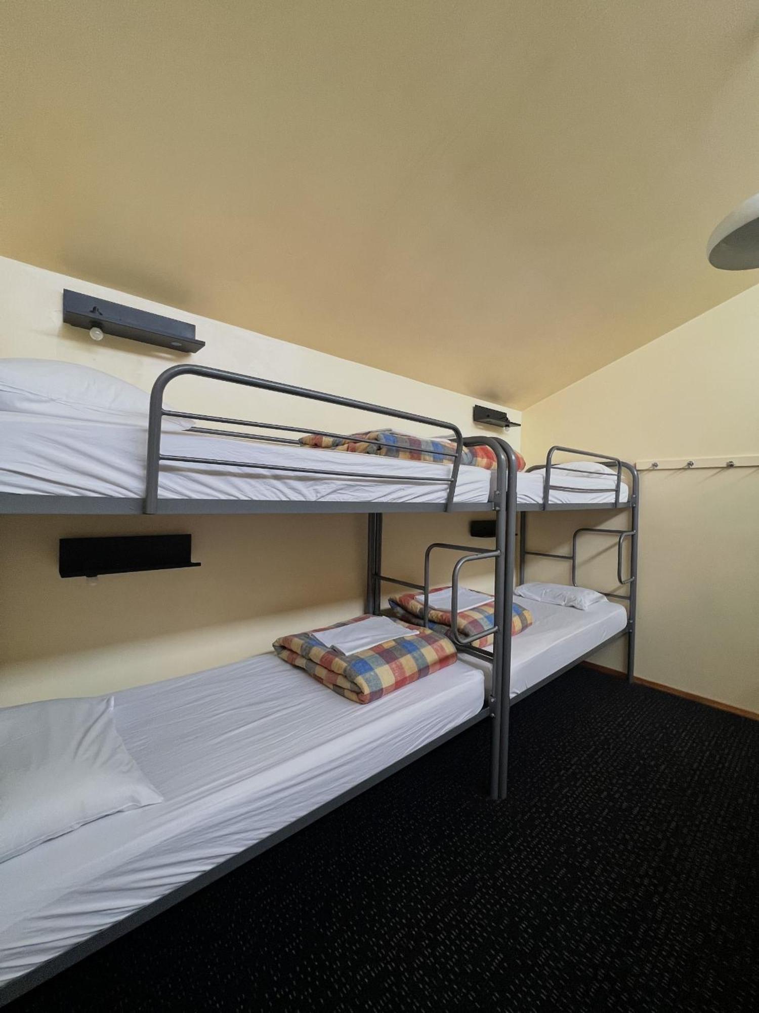 On Top Backpackers Dunedin Eksteriør bilde