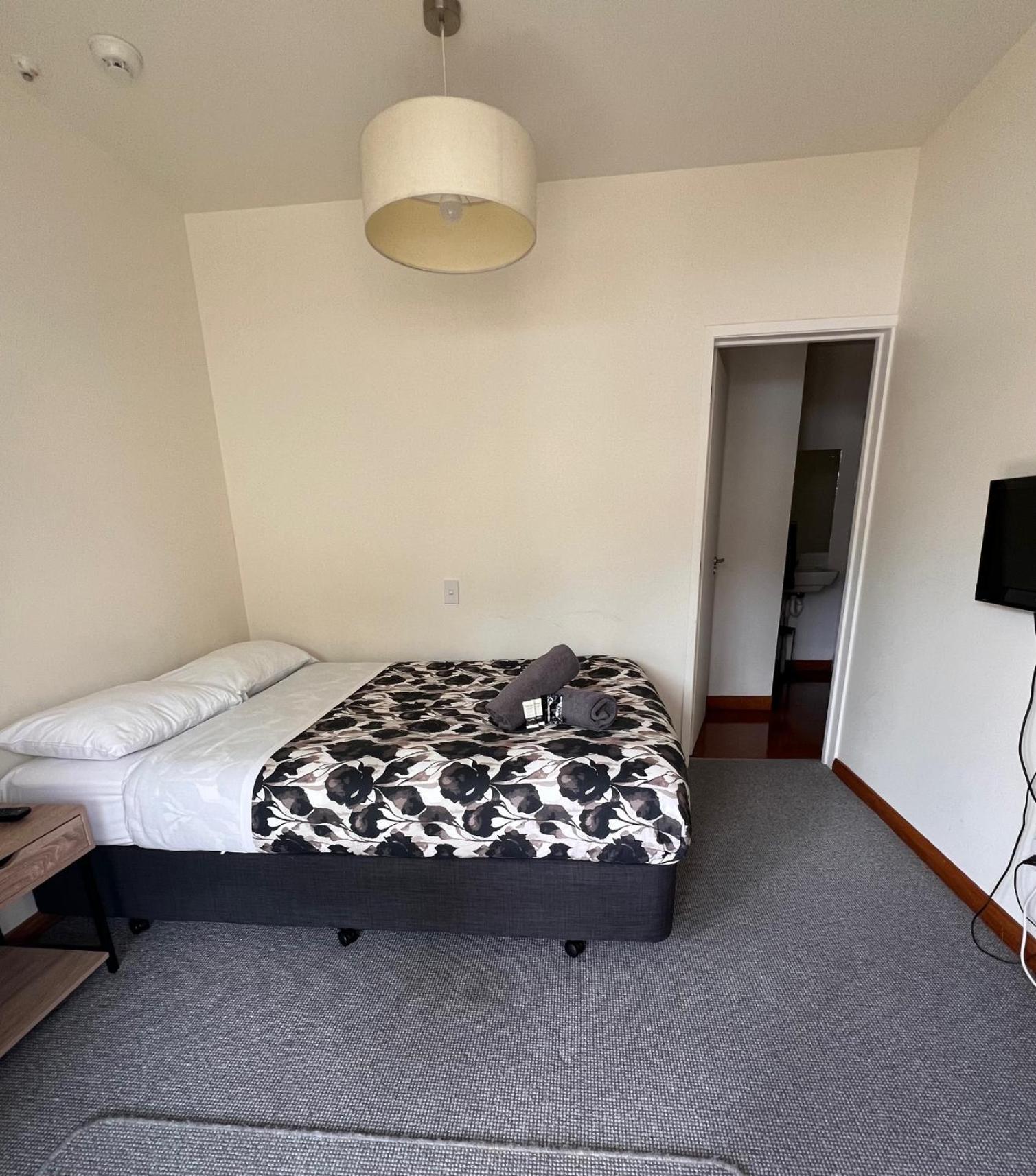 On Top Backpackers Dunedin Eksteriør bilde