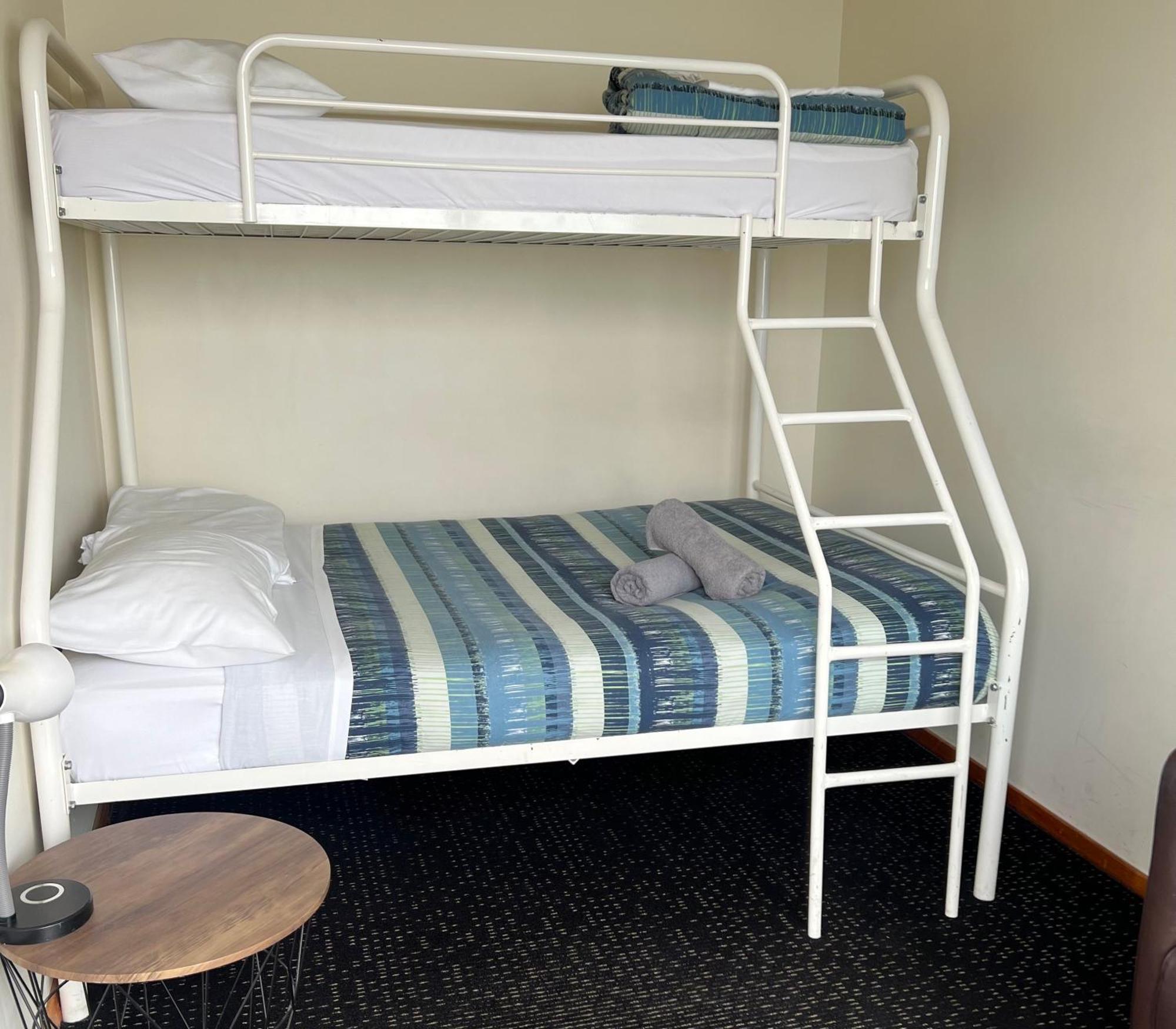 On Top Backpackers Dunedin Eksteriør bilde